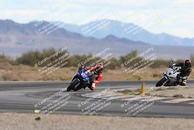 media/Nov-16-2025-Race Pace (Sun) [[8c5fa54630]]/Non Verified Riders (1st 20 Minutes)/5-Turn 15 (110pm)/